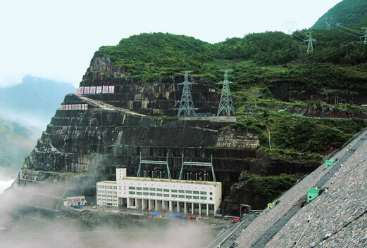 湖北清江水布垭水电站